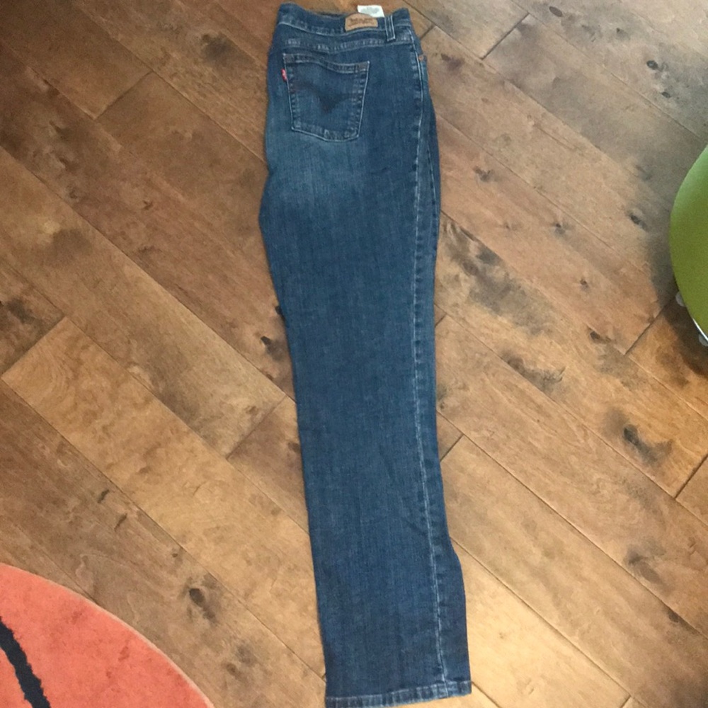 Levi’s Straight Leg Dark Wash Jeans